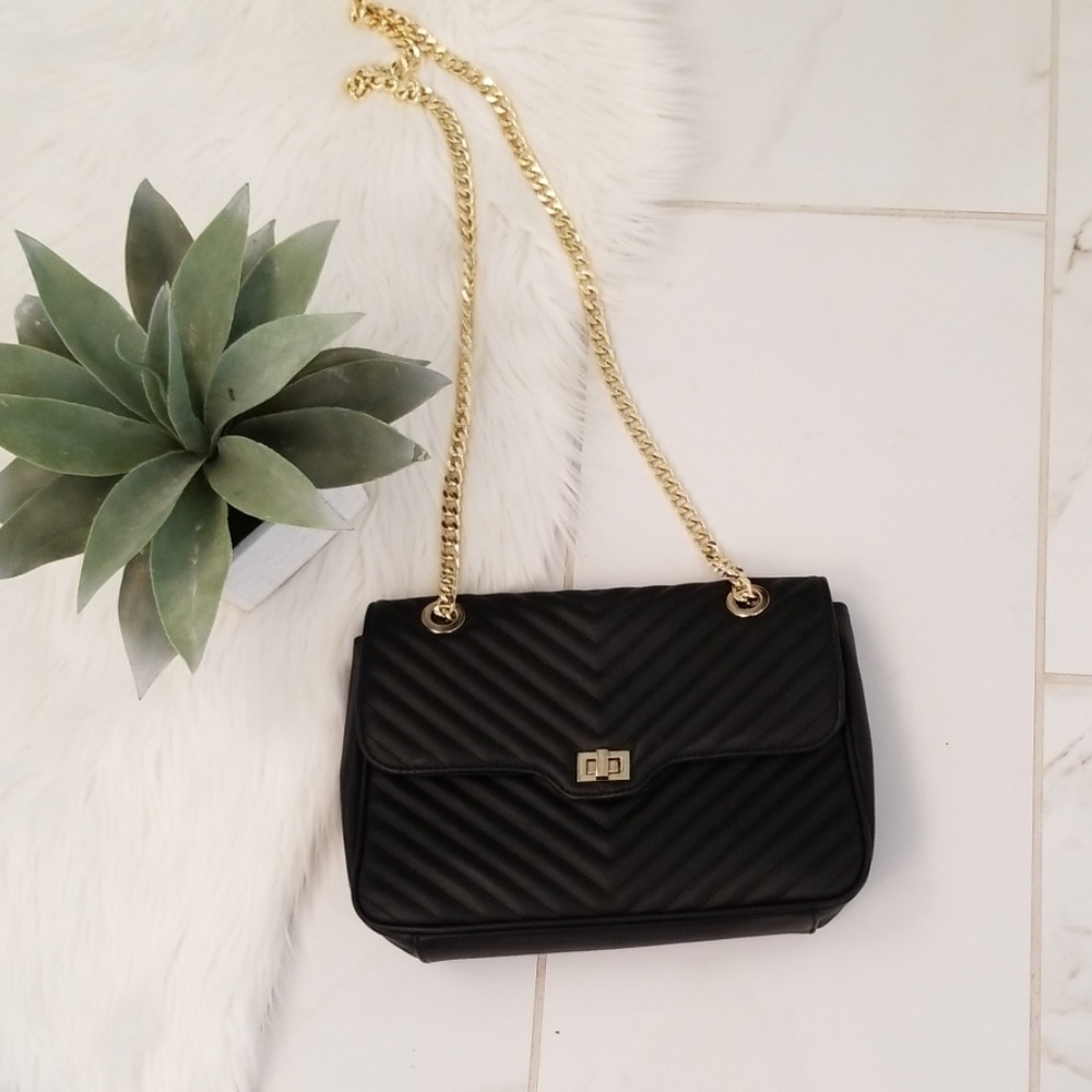 Black Steve madden purchase with gold accents